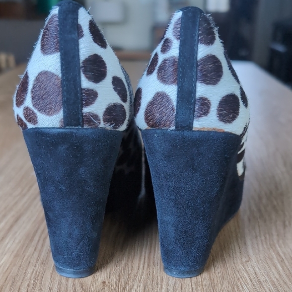 Stylish Black and White Polka Dot Wedge Shoes - Picture 8 of 11